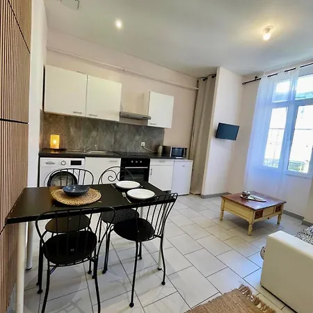 Godin P2 3eme Etage Lägenhet