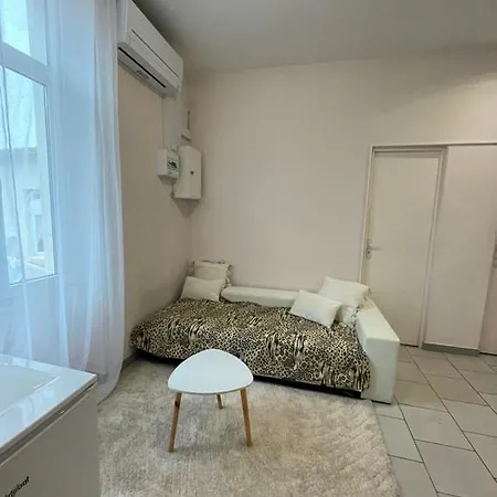 Lägenhet Godin P2 3eme Etage *
