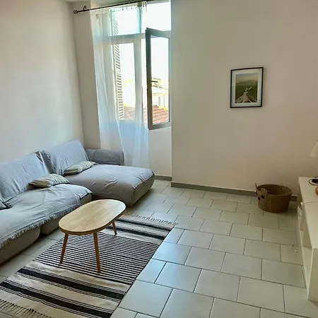 Godin P2 3eme Etage Apartment *